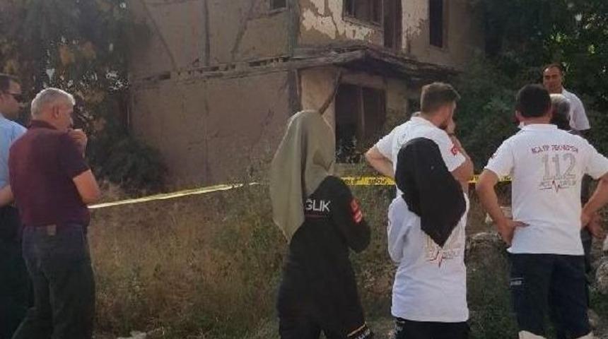 Kayıp Gencin Metruk Evde Cesedi Bulundu