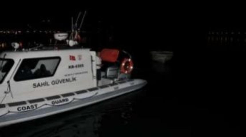 &Ccedil;eşme&rsquo;de G&ouml;&ccedil;menleri Taşıyan Bot Battı: 6 &Ouml;l&uuml;