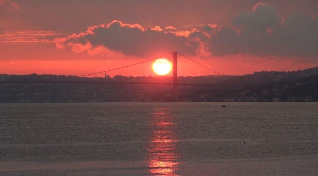 (&ouml;zel Haber) Sağanak Kabusunun Ardından İstanbul&rsquo;da G&uuml;n B&ouml;yle Doğdu