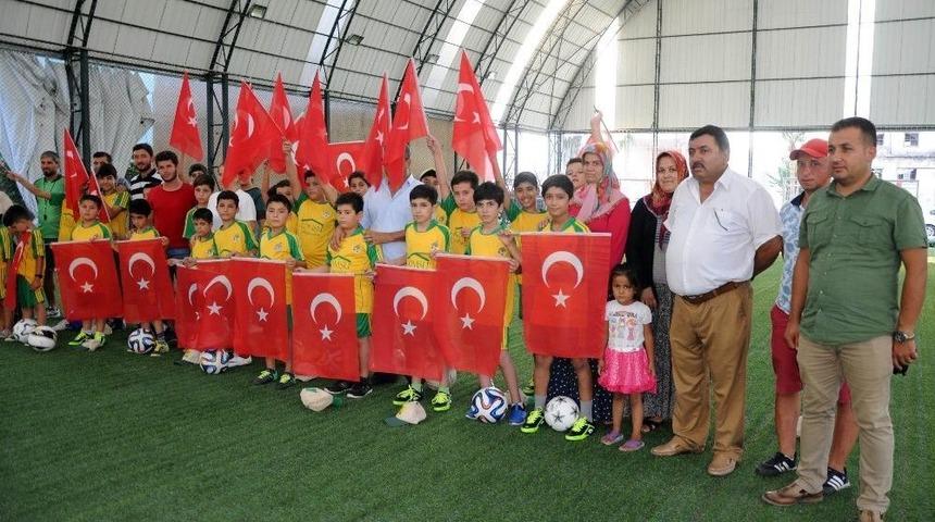 Erdemli Spor&rsquo;dan Şehit &Ouml;mer Halisdemir Anısına Yaz Futbol Okulu
