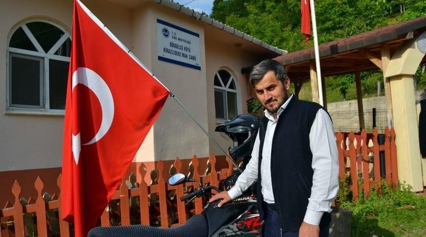 (özel Haber) Motosikletinde Bayrak Taşıyarak Mehter Marşıyla Geziyor