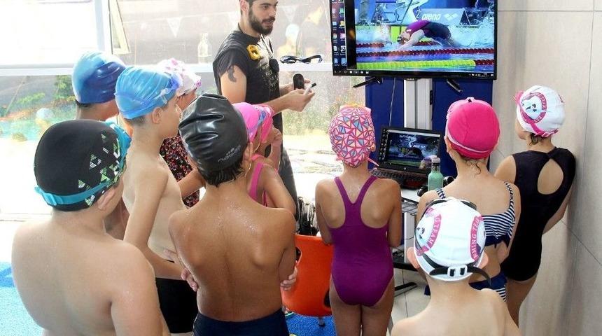 Beyaz Kule Okulları&rsquo;nda Y&uuml;zme Dersleri Kameralı Eğitimle Veriliyor