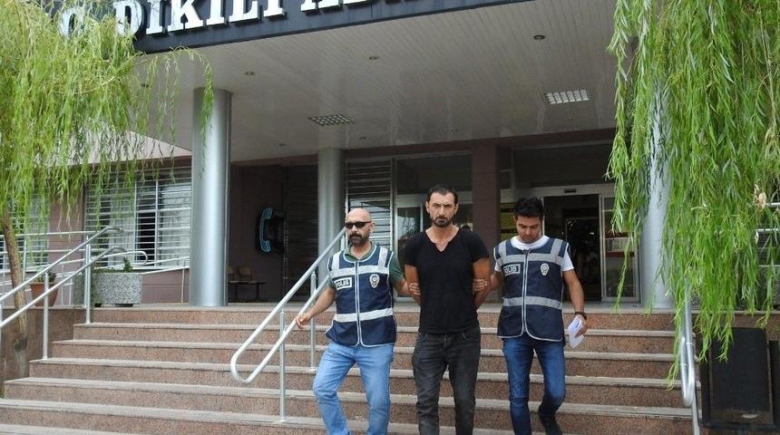 Dikili&rsquo;de Motosikletlere Dadanan Hırsız Su&ccedil;&uuml;st&uuml; Yakalandı