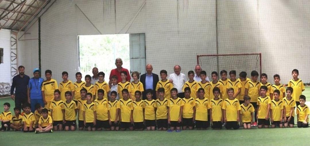 Başkan &Ccedil;olakbayrakdar Yaz Kurslarına Gelen &Ccedil;ocukları Ziyaret Etti