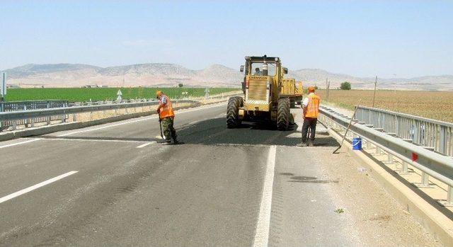 Karasu Köprüsündeki Kazalara Davetiye Çıkaran Çatlaklar Onarıldı