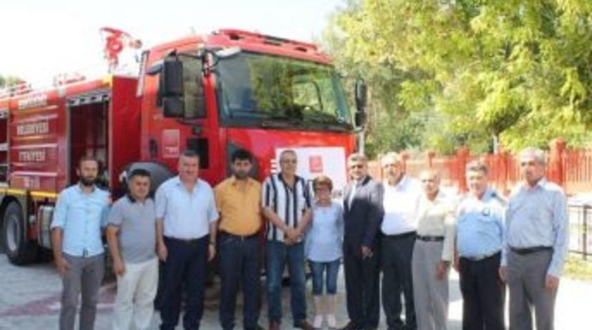 Eskigediz Belediyesine Hibe İtfaiye Aracı