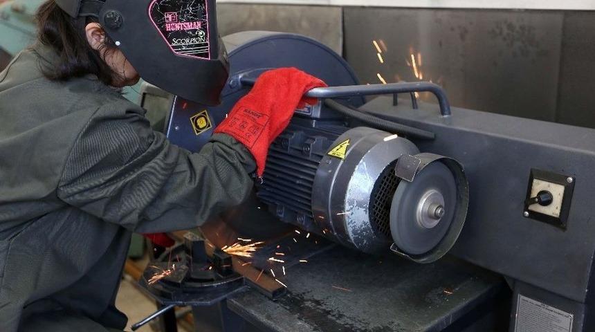 Yenimahalleli 50 Kadına Sanayinin Kapıları Aralandı