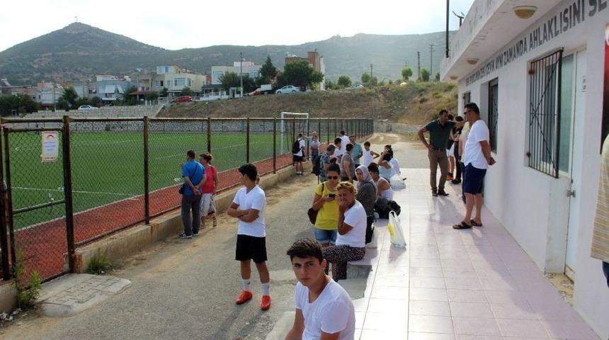 Fo&ccedil;a&rsquo;da Kurulan Futbol Lisesinde Elemeler Başladı