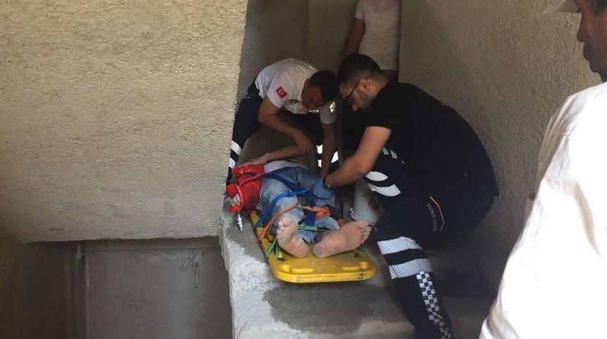 İnşaatta D&uuml;şen İş&ccedil;i Yaralandı