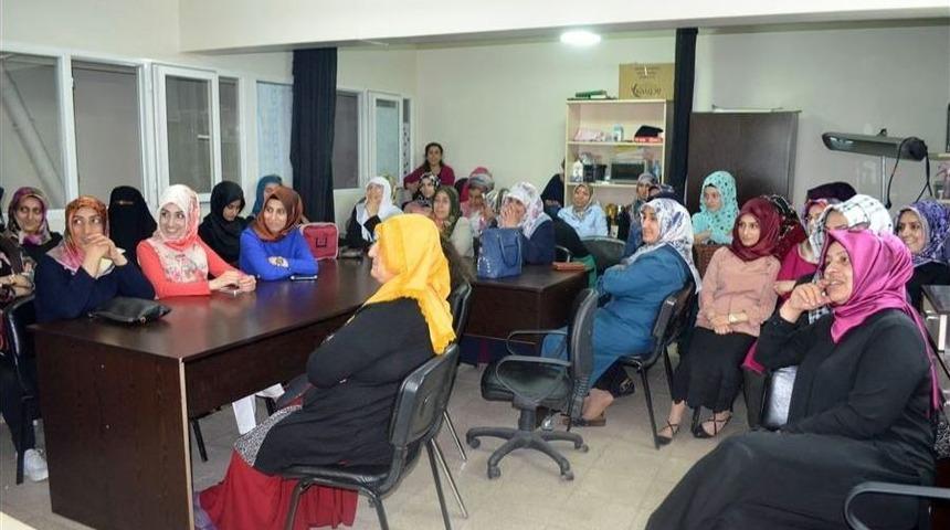 Bing&ouml;l&rsquo;de Kadınlara Evlilikte İletişim Semineri