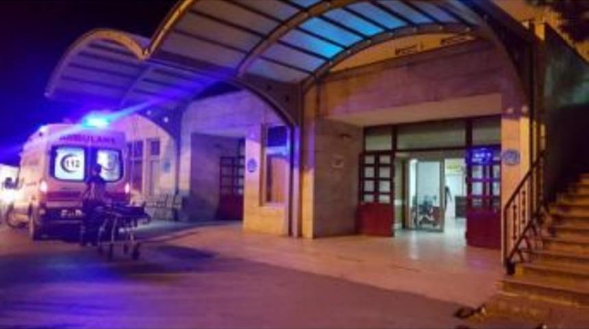 Kardeşini Tabancayla Yaraladı, Ambulans &Ccedil;ağırdı