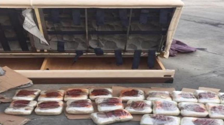 Kocaeli'de 3 Operasyonda 26 Kilo Eroin, 15 Kilo Esrar Ele Ge&ccedil;ti