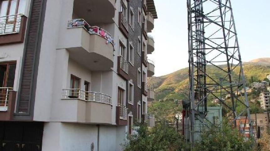 Şemdinli&rsquo;De Baz Istasyonu Tepkisi