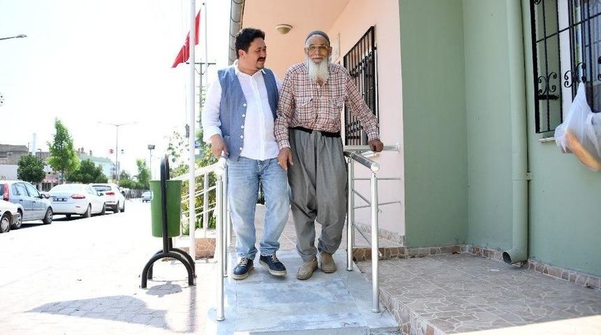 Büyükşehir’den Muhtarlıklara Engelli Rampası