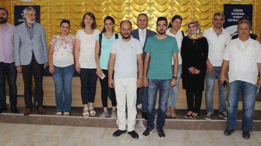 G&uuml;rt&uuml;rk, Basın Mensuplarıyla Bir Araya Geldi