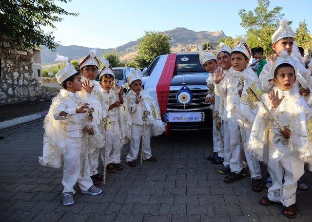 Lice’de İlk Defa Sünnet Şöleni Düzenlendi