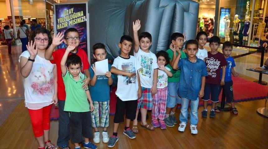 Piazza&rsquo;da Uzayın Sırları A&ccedil;ığa &Ccedil;ıkacak