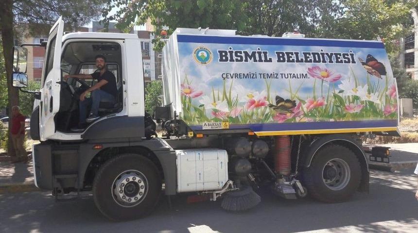 Bismil&rsquo;de Kırsal Mahallere 800 &Ccedil;&ouml;p Konteyneri Dağıtıldı