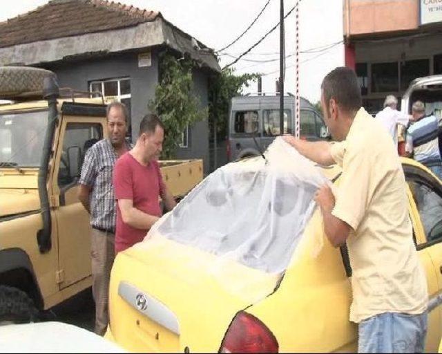 Doludan Zarar Gören Otomobiller Tamirhanelerde Kuyruk Oluşturdu