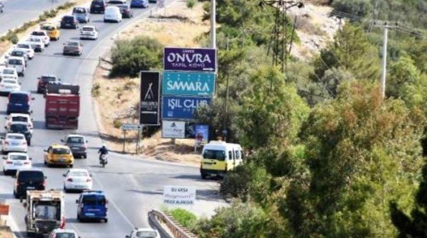 İstanbul'da Fırtına Ve Doludan Ka&ccedil;anlar Bodrum'a Geldi