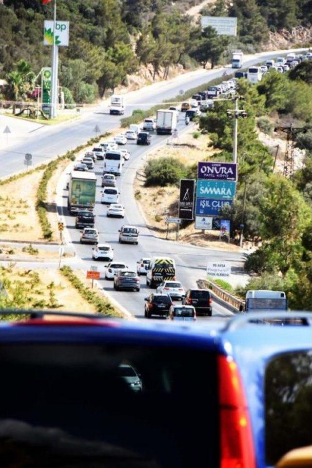 İstanbul'da Fırtına Ve Doludan Kaçanlar Bodrum'a Geldi