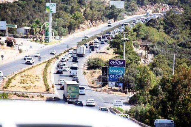 İstanbul'da Fırtına Ve Doludan Kaçanlar Bodrum'a Geldi