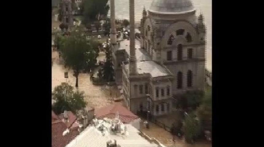 Bu Kez Dolmabahçe'de Kara Ile Deniz Birleşti 