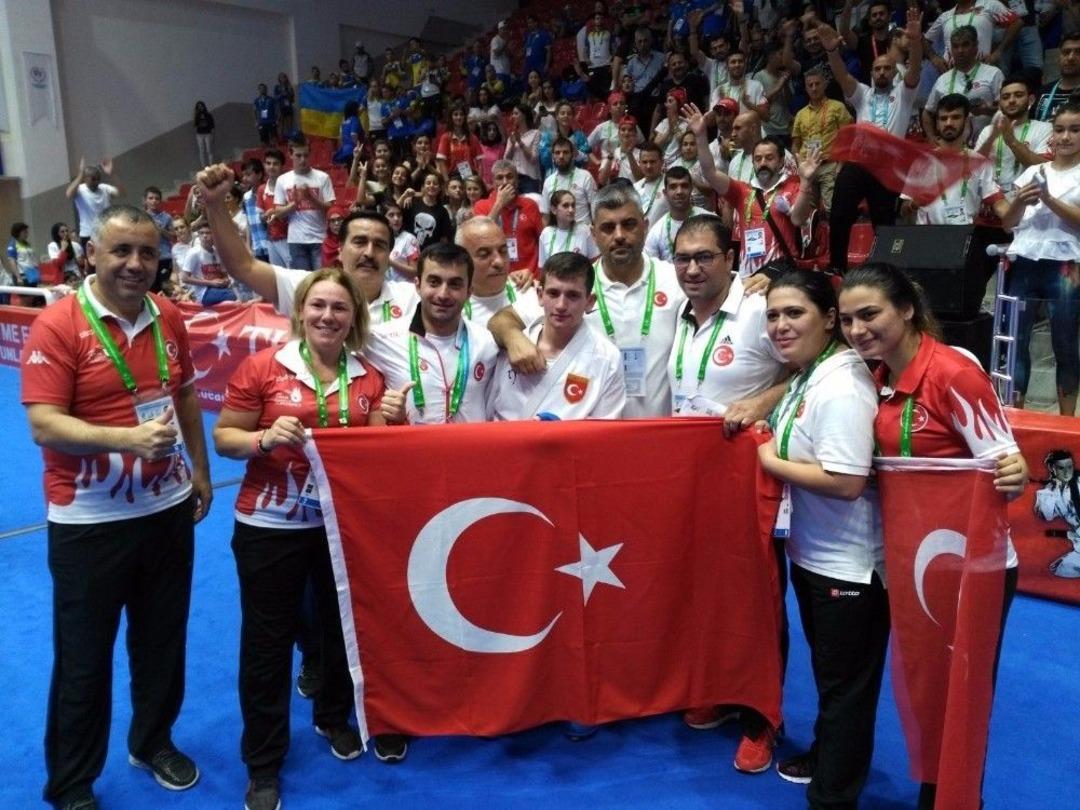Kağıtsporlu Karateciler Deaflympics 2017&rsquo;de Tarihe Ge&ccedil;ti