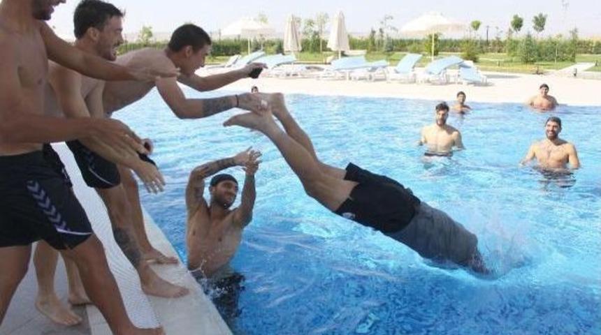 Manisaspor'da Hikmet Balioğlu, 3 Sezon Sonra Yuvaya D&ouml;nd&uuml;