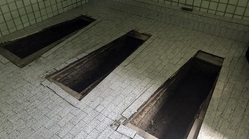 İstanbul’daki Yoğun Yağışta Beyoğlu’ndaki Türbe Sular Altında Kaldı