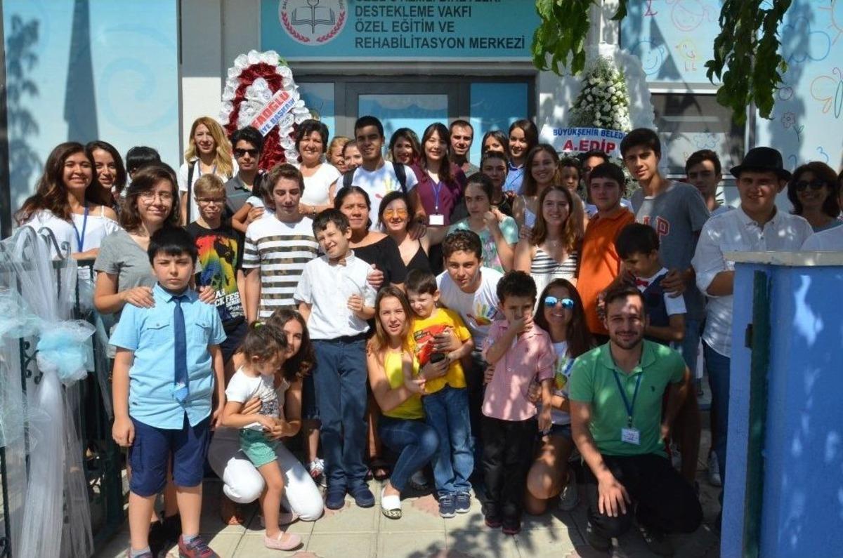 Gen&ccedil;lerin Otizm Duyarlılığı