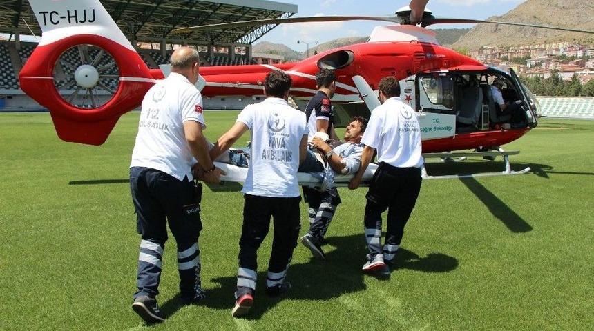 Hava Ambulansı Parmağı Kopan &Ccedil;ift&ccedil;i İ&ccedil;in Havalandı