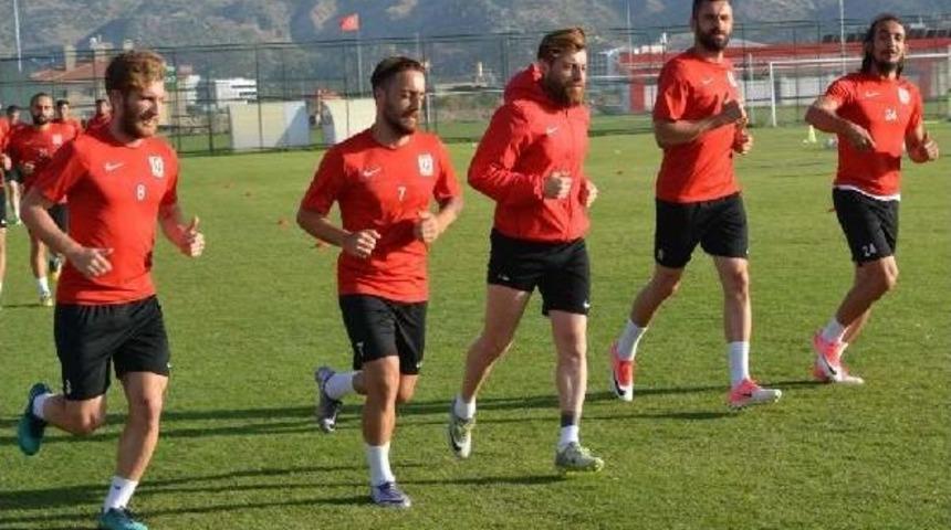 Balıkesirspor'da Ikinci Etap &Ccedil;alışmaları S&uuml;r&uuml;yor