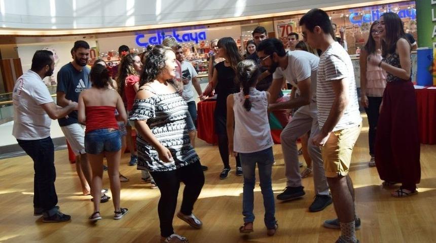 Kadına Şiddete Dans İle Dikkat Çektiler