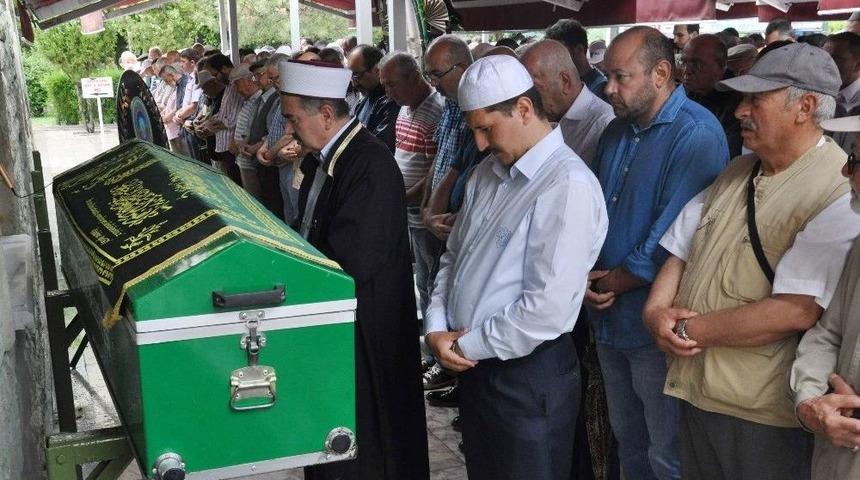 13. D&ouml;nem Milletvekili Ateşoğlu Toprağa Verildi