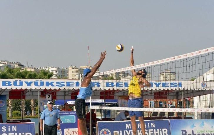 Mersin’de Plaj Voleybolu Heyecanı G3