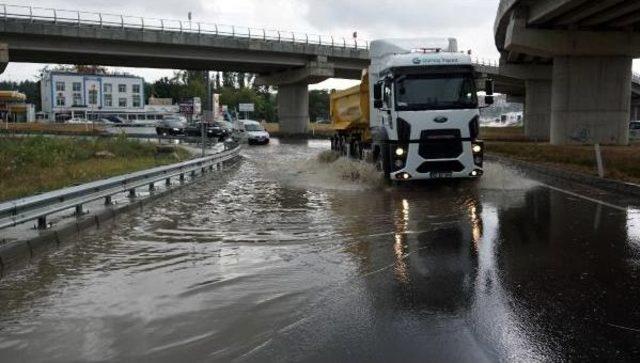 Keşan’Da Yağmur Yağışı Etkili Oldu