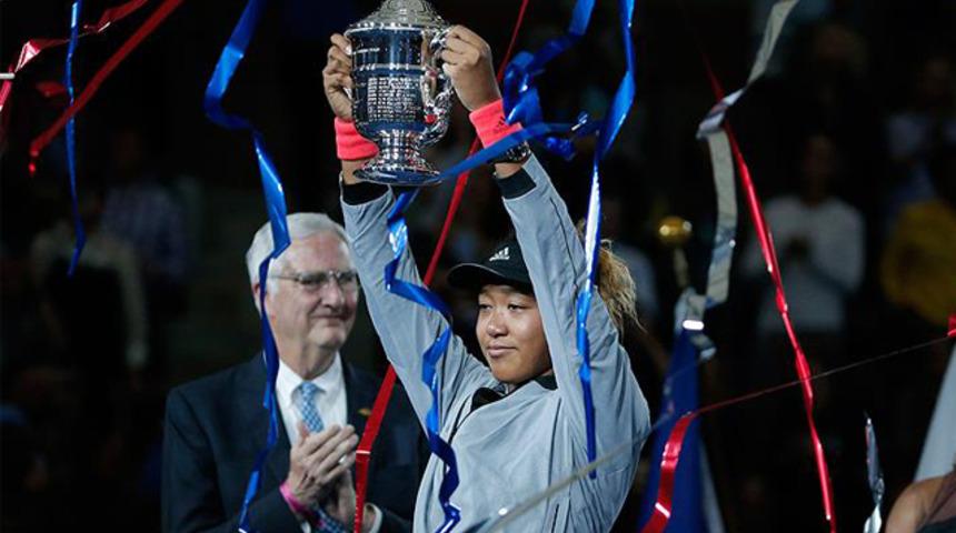 Naomi Osaka tenis tarihinde bir grand slam turnuvası kazanan ilk Japon oyuncu oldu