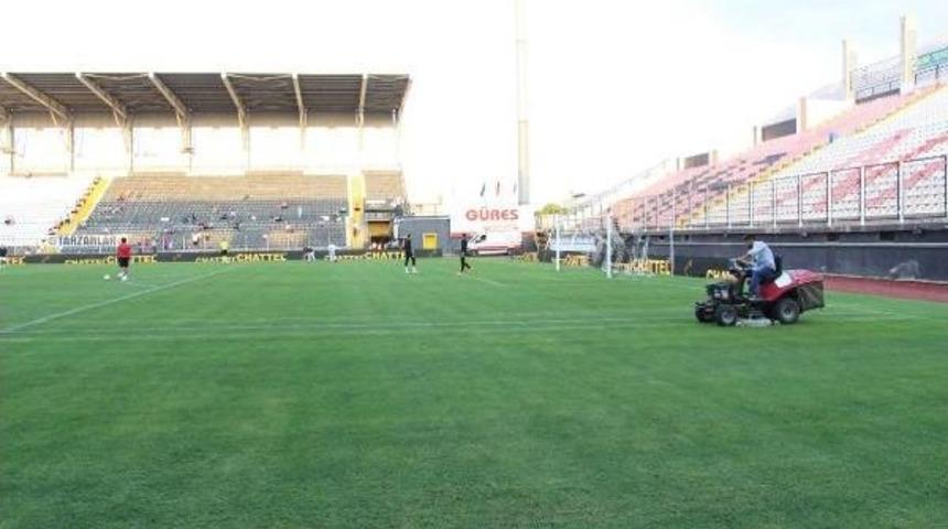 Manisa 19 Mayıs&nbsp;Stadı'nda Yenileme &Ccedil;alışması Başladı
