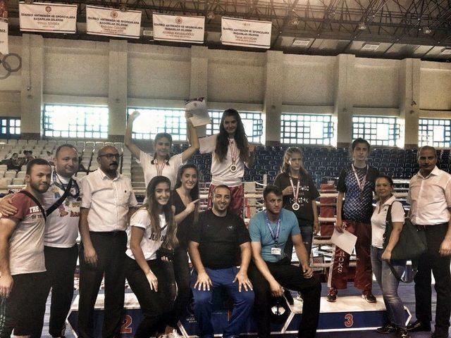 Kickboks Türkiye Şampiyonu Antalya’dan Çıktı