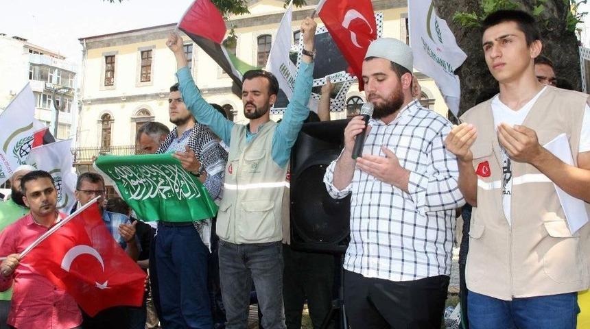 Trabzon&rsquo;da Cuma Namazı Sonrası İsrail Protesto Edildi