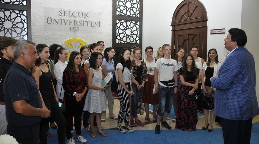 T&uuml;rk K&uuml;lt&uuml;r&uuml;n&uuml; Tanımak İ&ccedil;in Konya&rsquo;ya Geldiler