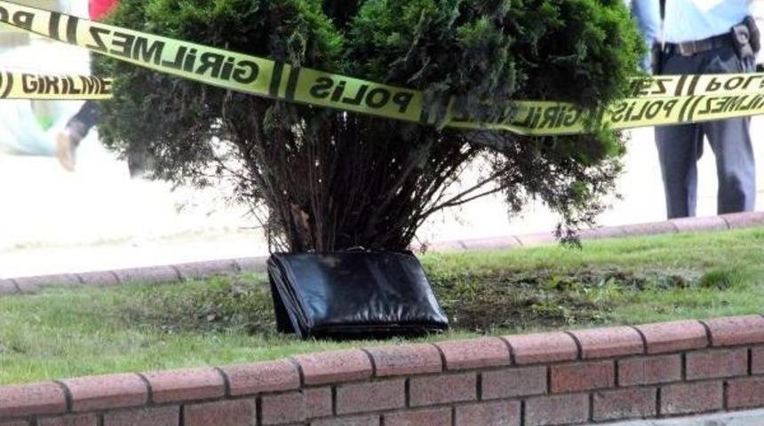 Zonguldak Belediyesi &Ouml;n&uuml;nde Ş&uuml;pheli &Ccedil;anta Paniği