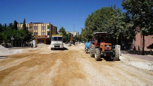 Eski Kahta Caddesinde Altyapı Çalışmaları Devam Ediyor