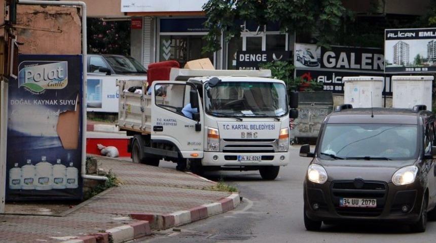 Evden 4 Bu&ccedil;uk Kamyon &Ccedil;&ouml;p &Ccedil;ıkartıldı