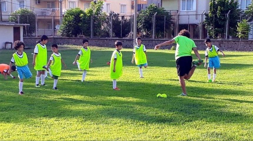 Salihli&rsquo;de 8 Ayrı Branşta Yaz Spor Okulu