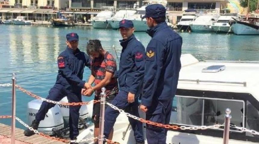 &Ccedil;eşme A&ccedil;ıklarında Tekne Battı; 7 Ka&ccedil;ak &Ouml;ld&uuml; (3)