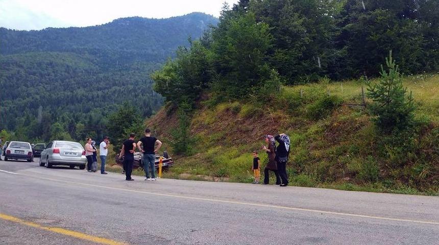 Virajı Alamayan Otomobil Takla Attı