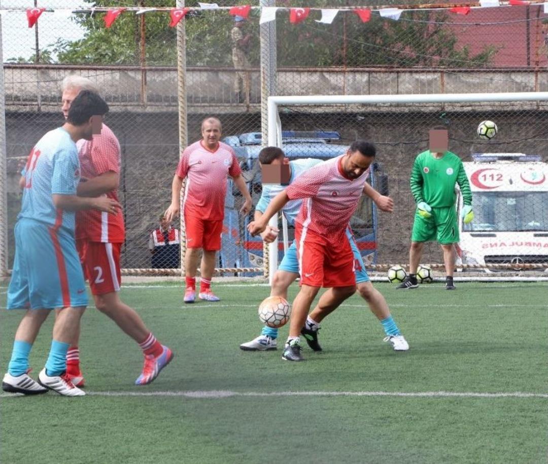 Milli Takımın Efsaneleri H&uuml;k&uuml;ml&uuml; Ve Tutuklularla Ma&ccedil; Yaptı