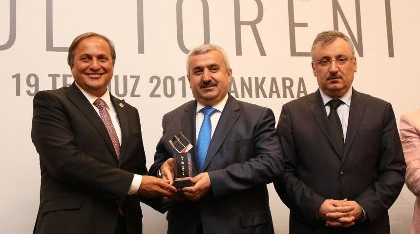 K&ouml;rfez Belediyesi&rsquo;nin Hayata Ge&ccedil;irdiği Projelere &Ouml;d&uuml;l